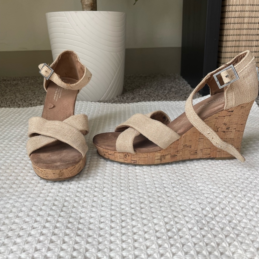TOMS tan wedges size 9